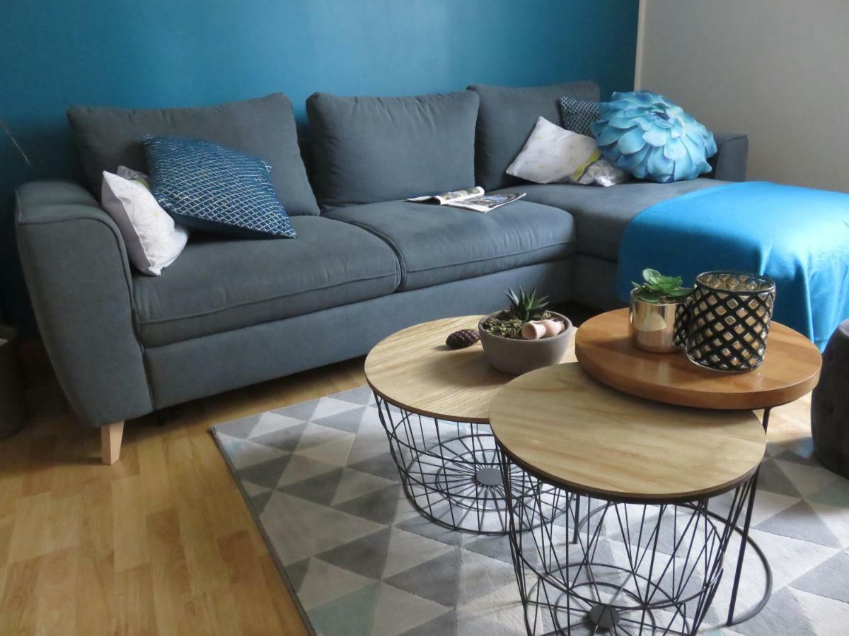 Grand appartement chaleureux Thouars Extérieur photo