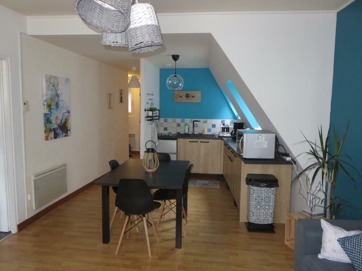 Grand appartement chaleureux Thouars Extérieur photo